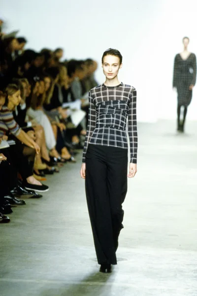 Look 14